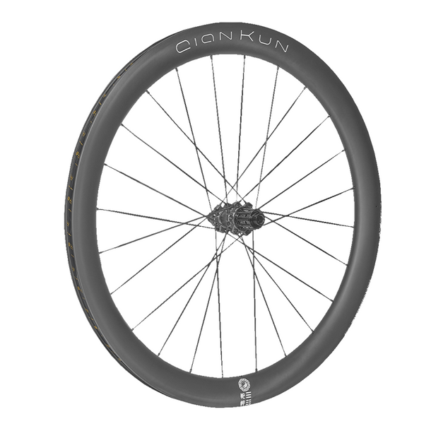 QianKun CS 前後で異なるホイール